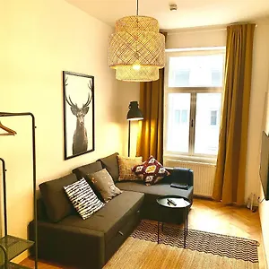 contemporary-city-apartment-by-nahuen-suites.graz-austria-hotels.com/
