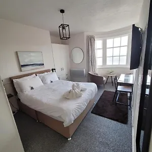 Sea View Flat 4 Fast Wifi & Free Parking , Scarborough United Kingdom