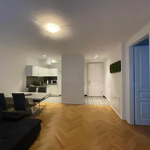  Appartement 1st La Opera Suites